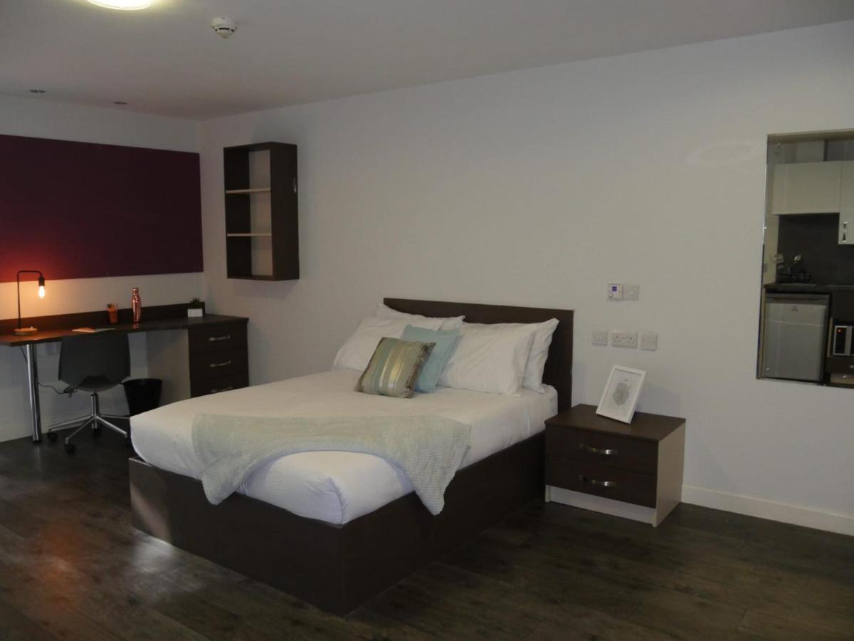 Corner House In Sheffield Apartment Екстериор снимка