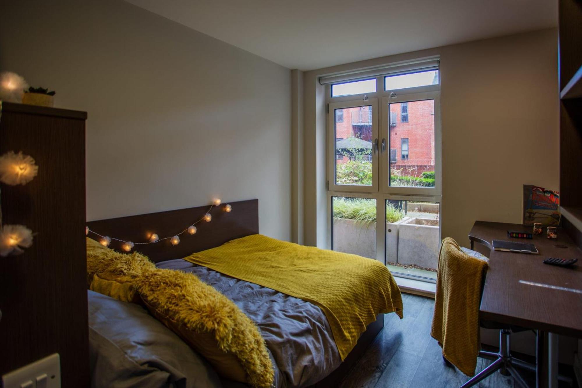 Corner House In Sheffield Apartment Екстериор снимка
