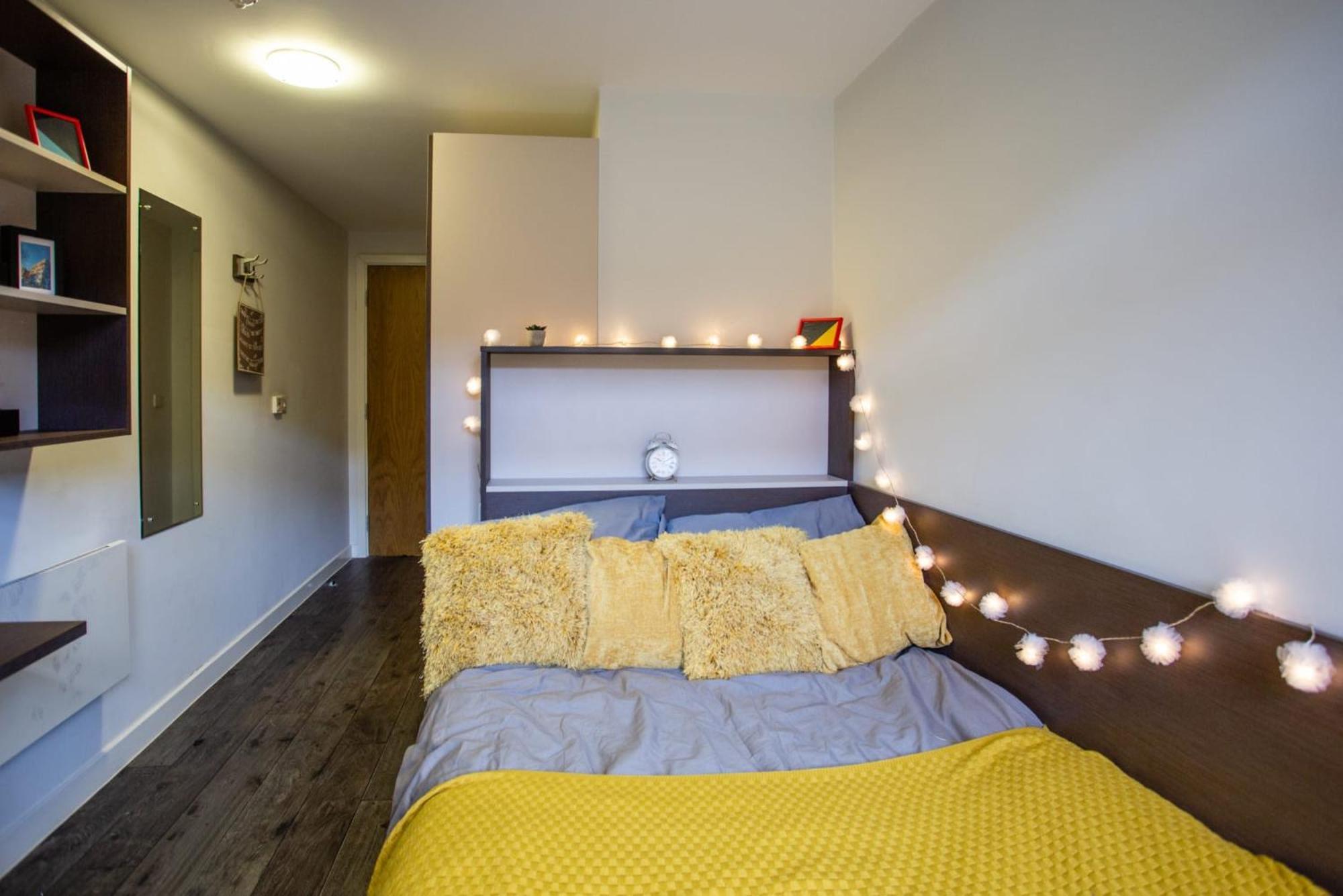 Corner House In Sheffield Apartment Екстериор снимка