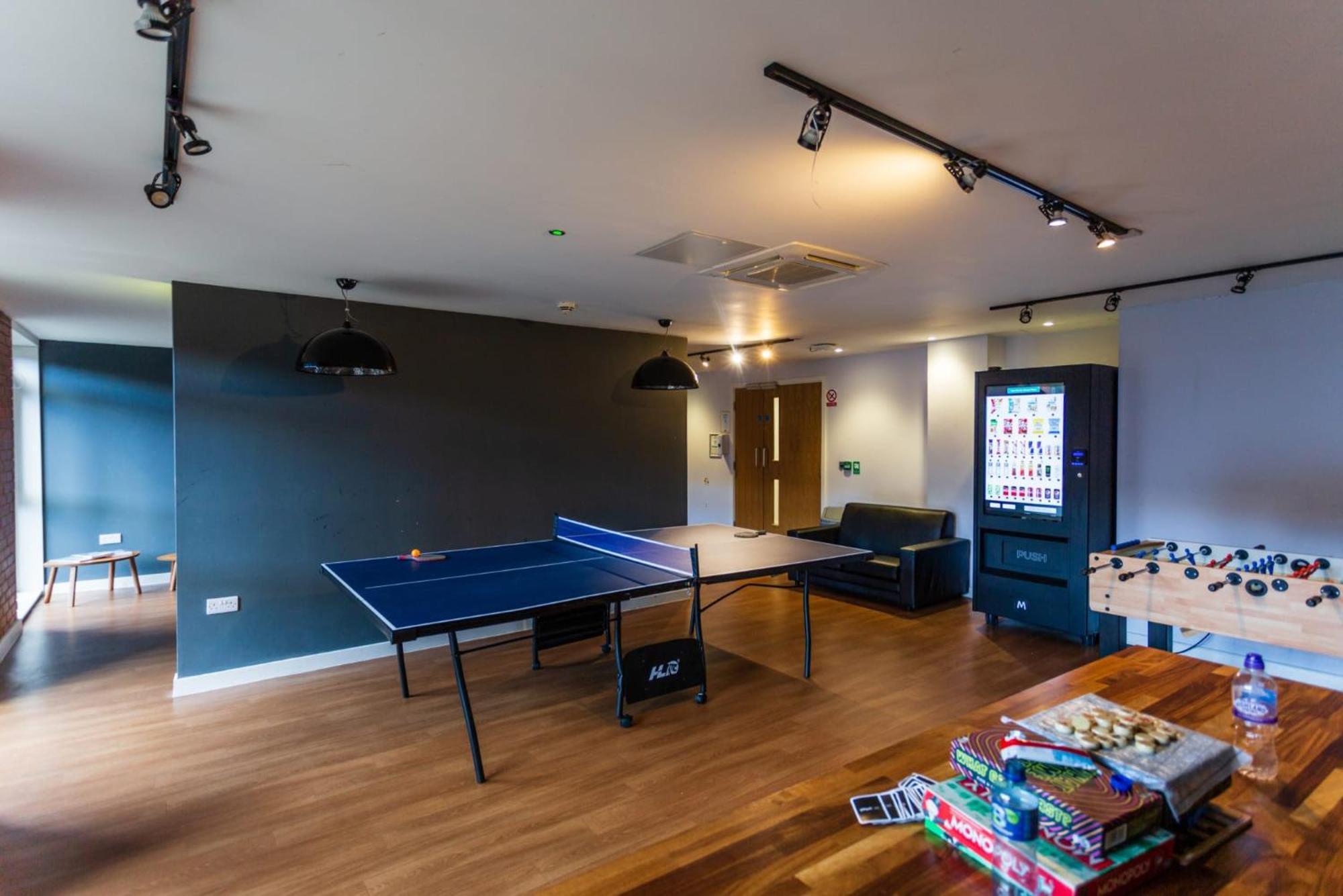 Corner House In Sheffield Apartment Екстериор снимка